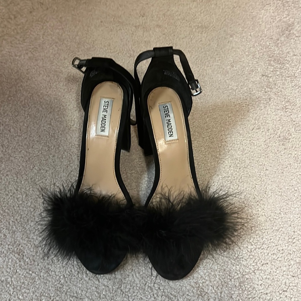 Steve Madden sandals with fur trim